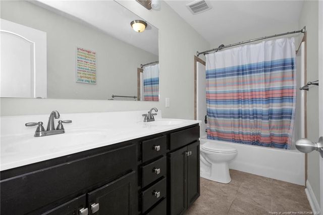 279 Stonebriar Avenue, Raeford, NC 28376