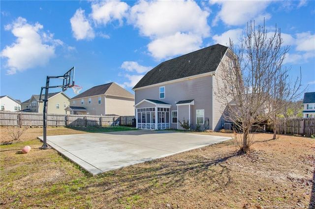 279 Stonebriar Avenue, Raeford, NC 28376