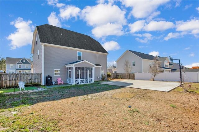 279 Stonebriar Avenue, Raeford, NC 28376