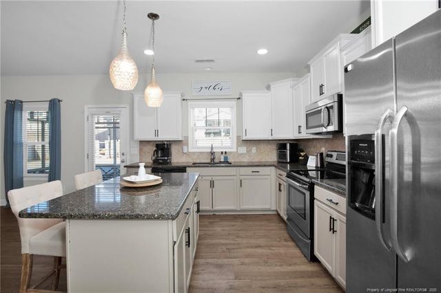 279 Stonebriar Avenue, Raeford, NC 28376
