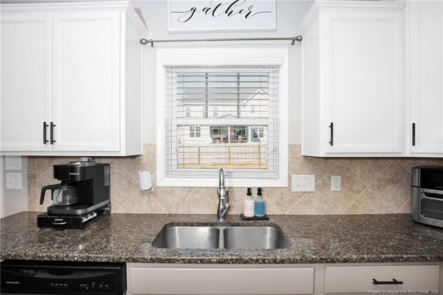 279 Stonebriar Avenue, Raeford, NC 28376