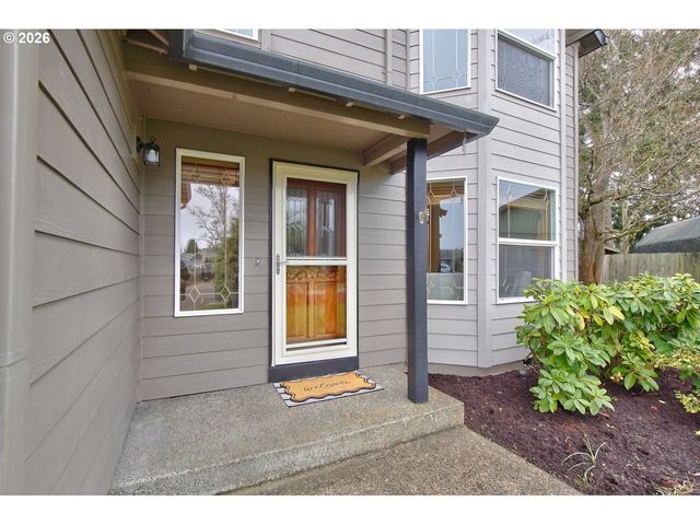 5022 Ne SADDLE Ct, Hillsboro, OR 97124