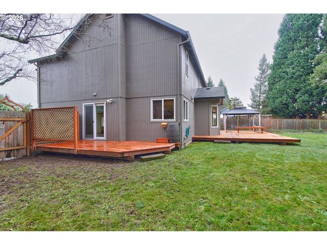 5022 Ne SADDLE Ct, Hillsboro, OR 97124