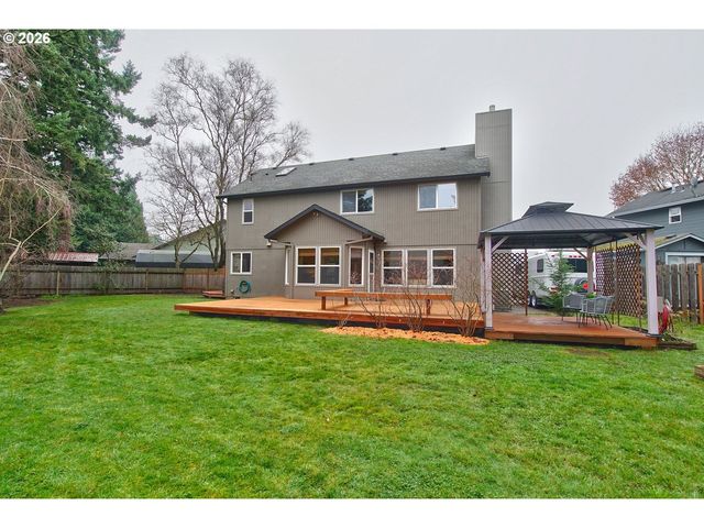 5022 Ne SADDLE Ct, Hillsboro, OR 97124