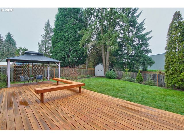 5022 Ne SADDLE Ct, Hillsboro, OR 97124