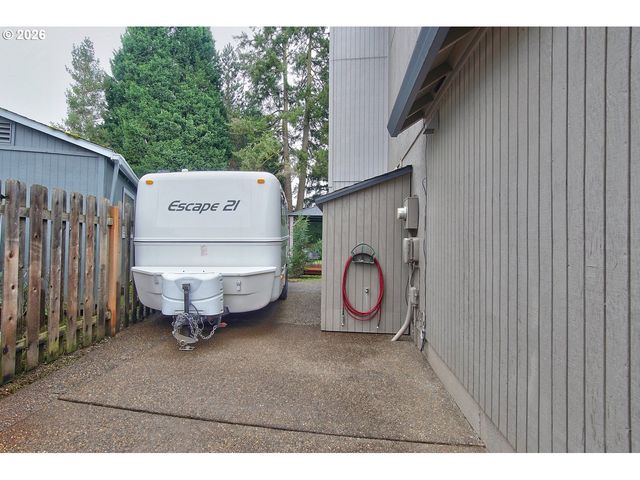 5022 Ne SADDLE Ct, Hillsboro, OR 97124