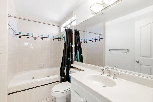4455 Hazeltine Avenue 208, Sherman Oaks, CA 91423