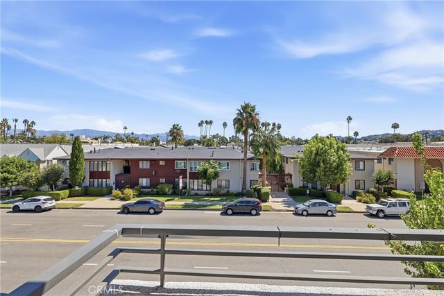 4455 Hazeltine Avenue 208, Sherman Oaks, CA 91423
