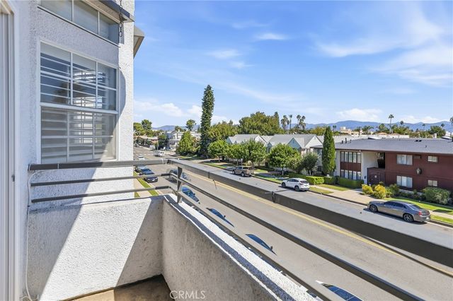 4455 Hazeltine Avenue 208, Sherman Oaks, CA 91423