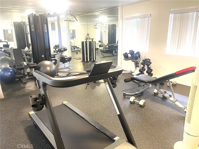 4455 Hazeltine Avenue 208, Sherman Oaks, CA 91423