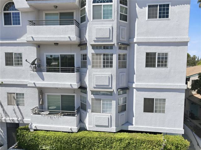 4455 Hazeltine Avenue 208, Sherman Oaks, CA 91423