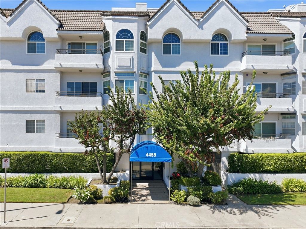 4455 Hazeltine Avenue 208, Sherman Oaks, CA 91423