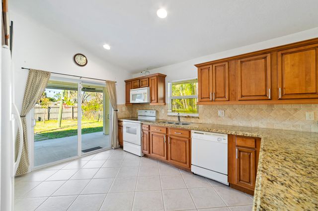 6923 S 1st Street, Jupiter, FL 33458