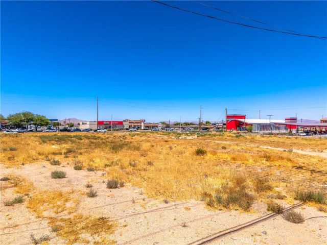 15335 Bear Valley, Hesperia, CA 92345