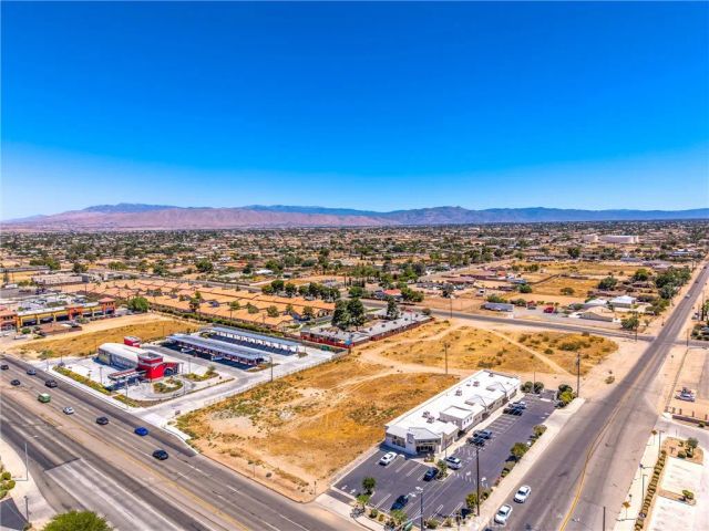 15335 Bear Valley, Hesperia, CA 92345