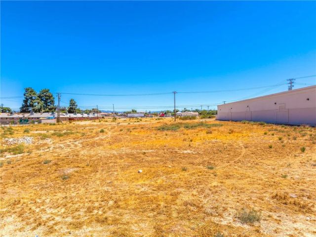 15335 Bear Valley, Hesperia, CA 92345
