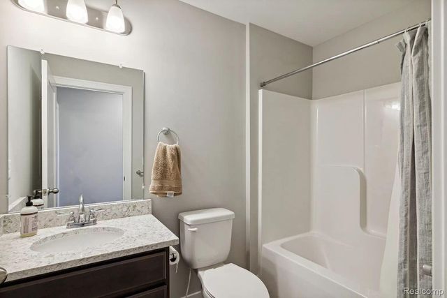 2535 W TOWNE Street, Ann Arbor, MI 48103