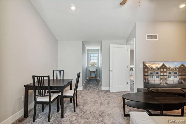 2535 W TOWNE Street, Ann Arbor, MI 48103
