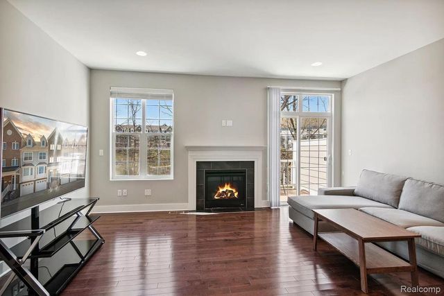 2535 W TOWNE Street, Ann Arbor, MI 48103