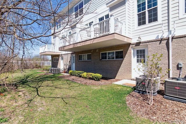 2535 W TOWNE Street, Ann Arbor, MI 48103