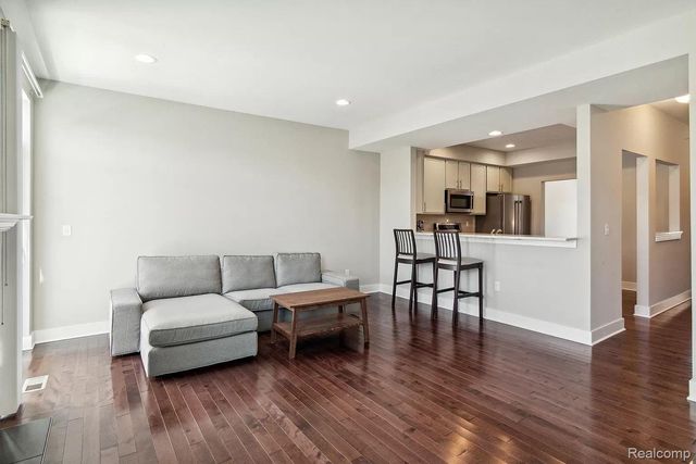 2535 W TOWNE Street, Ann Arbor, MI 48103