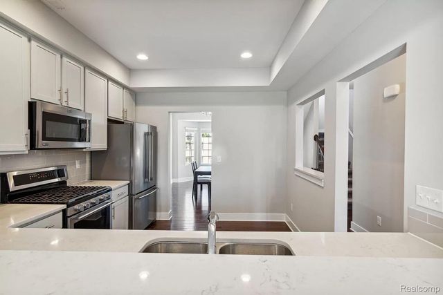 2535 W TOWNE Street, Ann Arbor, MI 48103