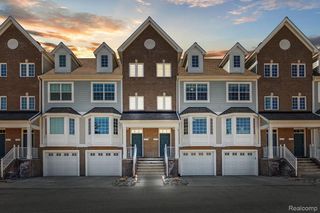 2535 W TOWNE Street, Ann Arbor, MI 48103