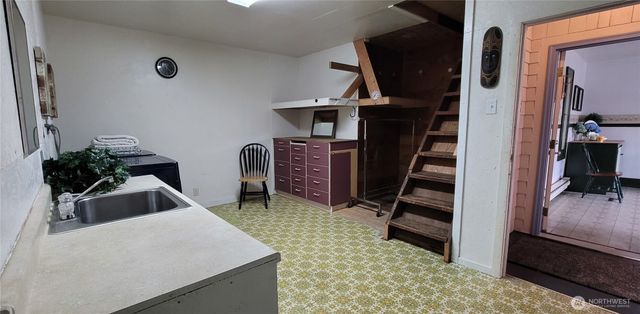 2014 Sumner Avenue, Hoquiam, WA 98550