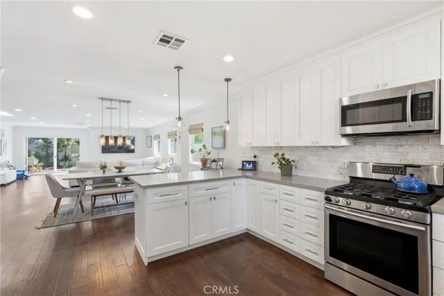 7410 W 85th Street, Los Angeles, CA 90045