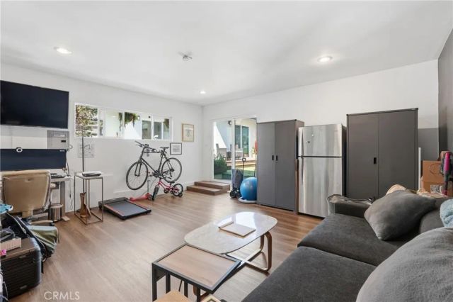 7410 W 85th Street, Los Angeles, CA 90045