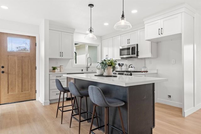 215 215 San Bernardino Ct, Bay Point, CA 94565