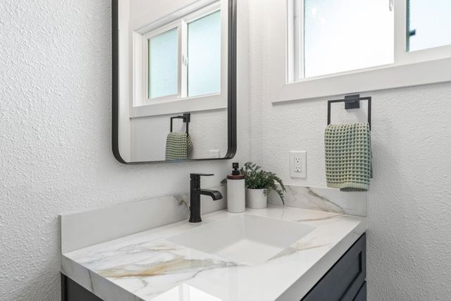 215 215 San Bernardino Ct, Bay Point, CA 94565