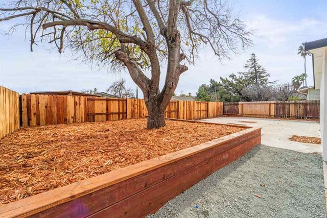 215 215 San Bernardino Ct, Bay Point, CA 94565