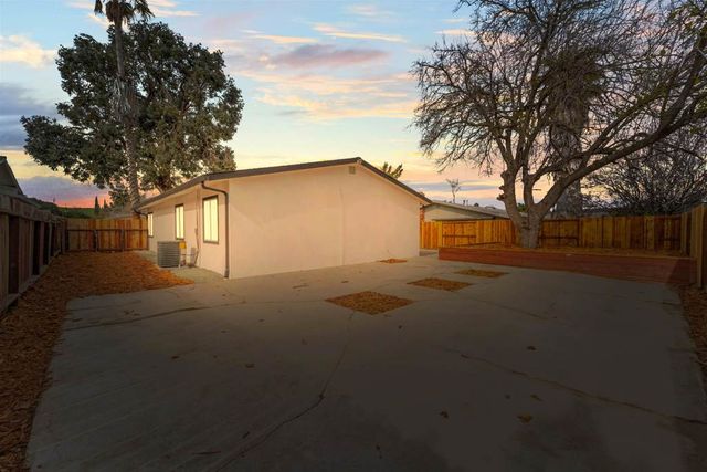 215 215 San Bernardino Ct, Bay Point, CA 94565