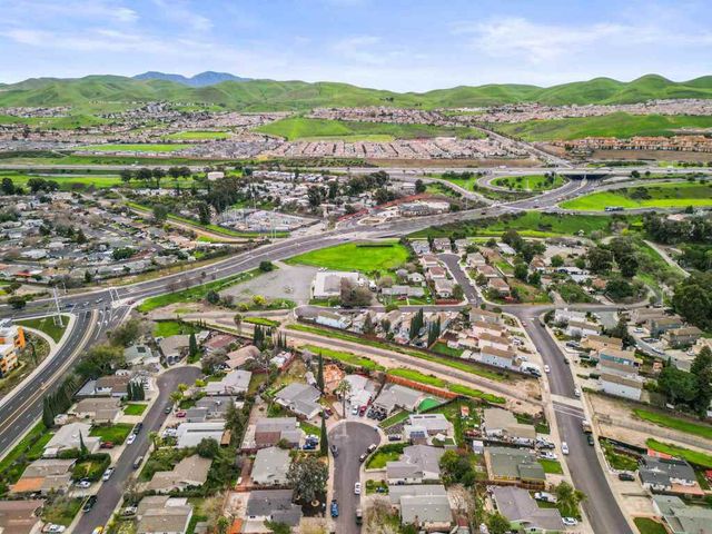 215 215 San Bernardino Ct, Bay Point, CA 94565