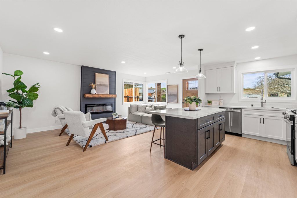 215 215 San Bernardino Ct, Bay Point, CA 94565