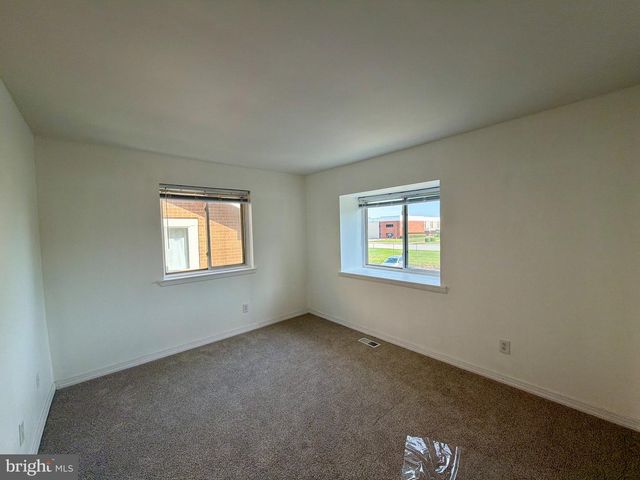 605 COBBLE CREEK CURV, Newark, DE 19702