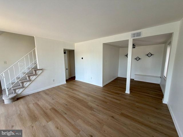 605 COBBLE CREEK CURV, Newark, DE 19702