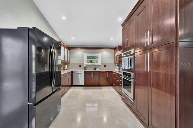 11302 SANDPINE ROAD, Riverview, FL 33569