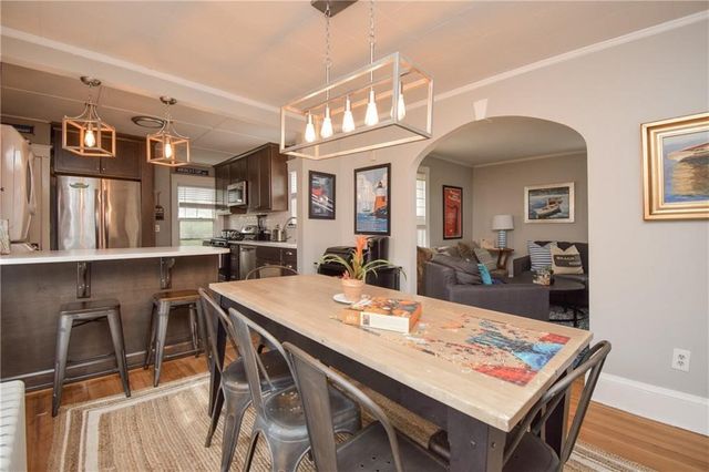 16 Vaughan Avenue 2, Newport, RI 02840