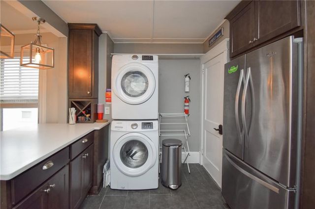 16 Vaughan Avenue 2, Newport, RI 02840