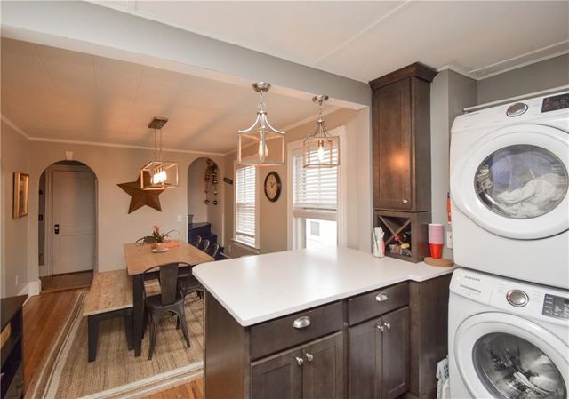 16 Vaughan Avenue 2, Newport, RI 02840