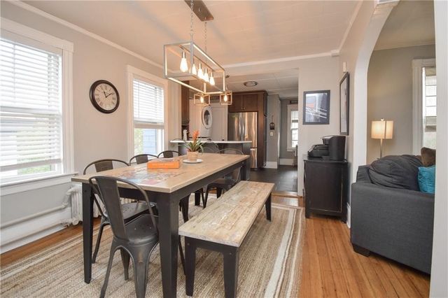 16 Vaughan Avenue 2, Newport, RI 02840