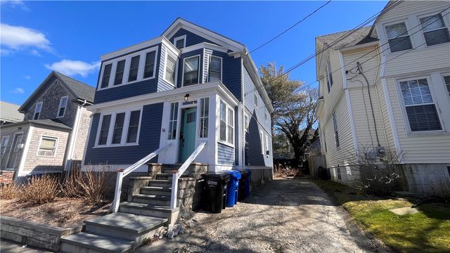 16 Vaughan Avenue 2, Newport, RI 02840