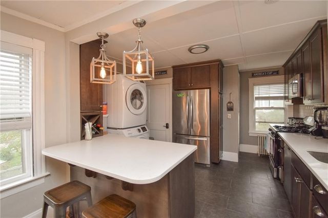 16 Vaughan Avenue 2, Newport, RI 02840