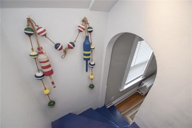 16 Vaughan Avenue 2, Newport, RI 02840