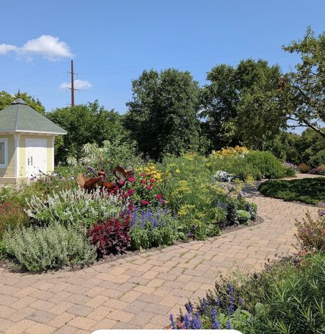 4533 Snelling Avenue, Minneapolis, MN 55406