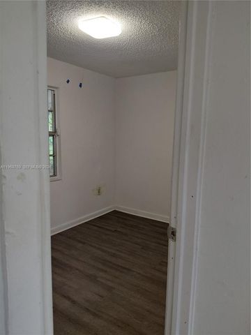 7091 NW 21st Avenue, Miami, FL 33147