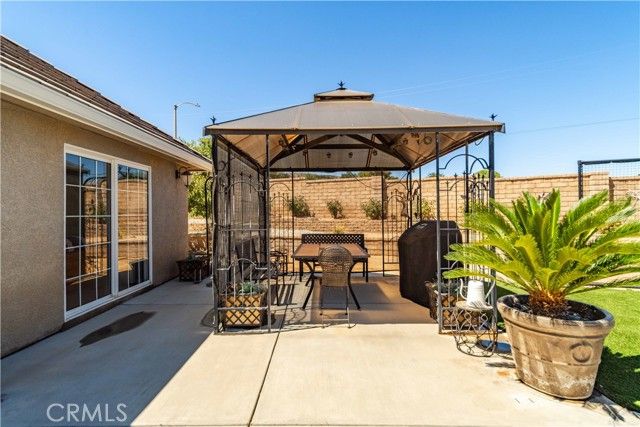 6151 Hickory Street, Palmdale, CA 93551