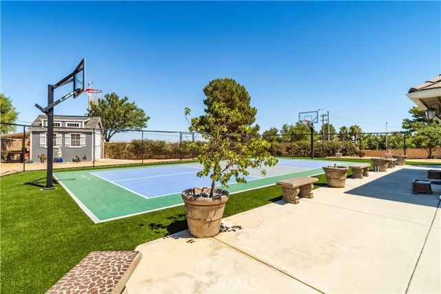 6151 Hickory Street, Palmdale, CA 93551